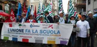 Docenti scuola, destinazioni assegnate con mail alle 4 di notte