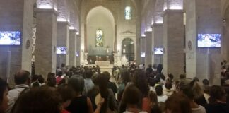 Tragedia Bari-Nord, in migliaia per la veglia di preghiera