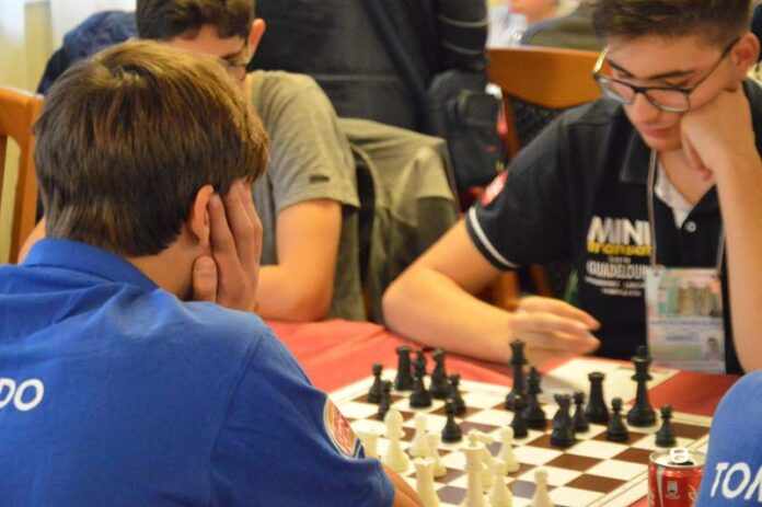 Torneo di scacchi nazionale a squadre U16 (1)