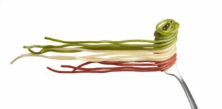 Renzi porta etichettatura di pane e pasta a Bruxelles
