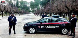 Tenta la fuga in moto perché senza assicurazione: arrestato