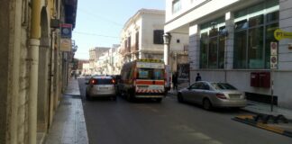 Rapina alla Posta Centrale: una donna fugge con il bottino