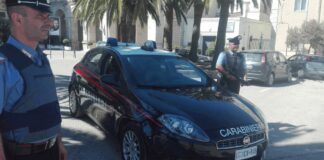 Pusher 22enne vendeva cocaina lanciandola dalla finestra: arrestato