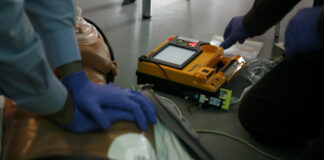 La Fondazione Porta Sant’Andrea dona un defibrillatore all’Istituto “Salvemini-Imbriani”