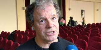 Gek Tessaro ad Andria con la sua arte delle immagini