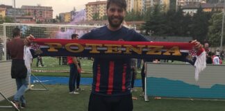 Giuseppe Leonetti firma il suo primo contratto tra i professionisti