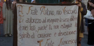 Rievocazione storica del transito di Sant’Antonio: successo per la sfilata con 200 figuranti