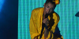 Nina Zilli incanta Castel del Monte tra musica e parole