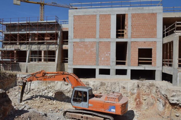 Lavori Nuova Questura via Indipendenza Andria - visita sottosegretario Sibilia Andria (33)