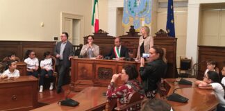 Il Sindaco Giorgino riceve il coro della scuola “Cotugno”
