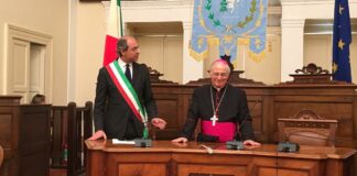 Sindaco Giorgino e Mons. Mansi insieme per augurare buon Natale alla città di Andria