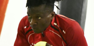 Jhonny Zeze domani al terzo match nella categoria Superwelter