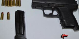Pistola nascosta in casa: andriese arrestato insieme al fratello