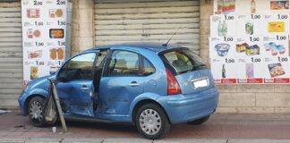 Scontro tra due auto in viale Alto Adige: giovane finisce in ospedale