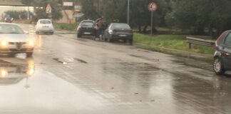 Violento tamponamento in via Bisceglie: un ferito trasportato al “Bonomo”