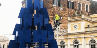 Natale andriese, un albero luminoso installato in piazza Catuma