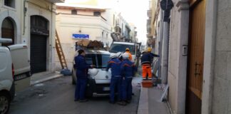 Armadietto Enel in fiamme in via Garibaldi: quartiere senza energia elettrica