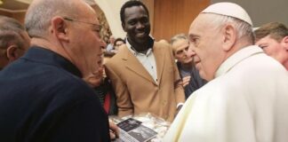 Detenuti portano al Papa pasta e taralli del Progetto “Senza Sbarre”
