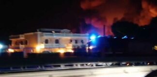 Capannone incendiato alla periferia di Andria: sono in corso le indagini dell’Arpa Puglia