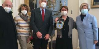 Lions Club Castel del Monte Host consegna al Sindaco viveri per famiglie bisognose