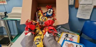 La “Befana” arriva al Bonomo, calze per i piccoli ospiti del reparto Pediatria