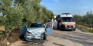 Violento frontale sull’Andria-Bisceglie: due feriti
