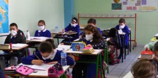 Scuola, nuova ordinanza di Emiliano: «Dal 26 aprile dovrà essere sempre garantita la Did»