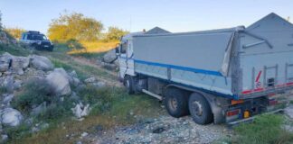 Autocarro rubato ritrovato in una cava di via Vecchia Spinazzola