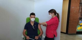 “Notte prima degli esami”, vaccini per i maturandi in Puglia e nella Bat