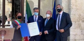 Un vigile del fuoco, un dirigente medico ed un imprenditore, il simbolo andriese per i 75 anni della Repubblica