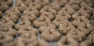 “aMano libera”: prodotti e venduti 60 mila confezioni di taralli realizzati dagli ex detenuti