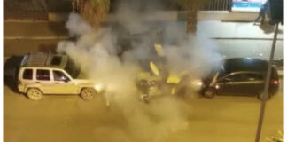 Vandali fanno esplodere un contenitore di indumenti in corso Europa