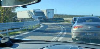 Due camion “incastrati” al casello di Andria, autostrada bloccata per alcuni minuti