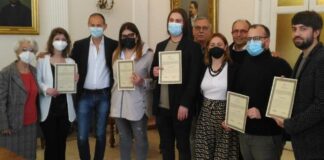 Tirocinii negli uffici tecnici del Comune: il sindaco consegna gli attestati ai giovani professionisti