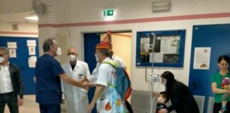 Tra giochi e sorrisi, una mattinata spensierata per i bambini del reparto di pediatria del “Bonomo”