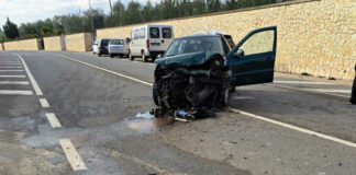 Violento scontro frontale tra auto sulla strada per il Castel del Monte: due feriti