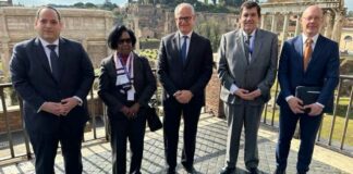 Il sindaco di Roma accoglie i rappresentanti del Bureau International des Exposition con un pranzo a base di ravioli con burrata andriese