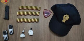 La Polizia acciuffa un pusher in piazza Catuma