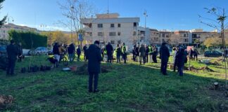 Una panchina rossa per il parco intitolato ad Enza Angrisano