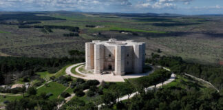 Criminalità senza scrupoli: dopo l’assalto fallito sull’A14, la rapina in un B&B a Castel del Monte