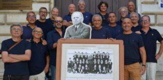 I ragazzi del maestro Gennaro Zagaria (classe ’70-’75) si ritrovano davanti all’Oberdan