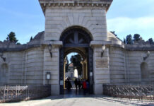Il Cimitero Comunale si trasforma in teatro dopo l’orario di chiusura