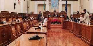Scuola “Carelli”, FI e Movimento Pugliese chiedono conferenza dei capigruppo monotematica