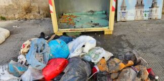Nuovamente in fiamme un cassonetto della raccolta indumenti usati in via San Vito