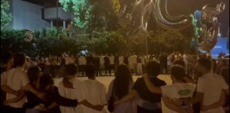 Gli studenti sognano intonando Venditti: la magia della notte prima degli esami