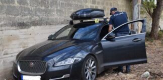 Polizia recupera ad Andria auto rubata a turista tedesca a Polignano: decisivo il Gps