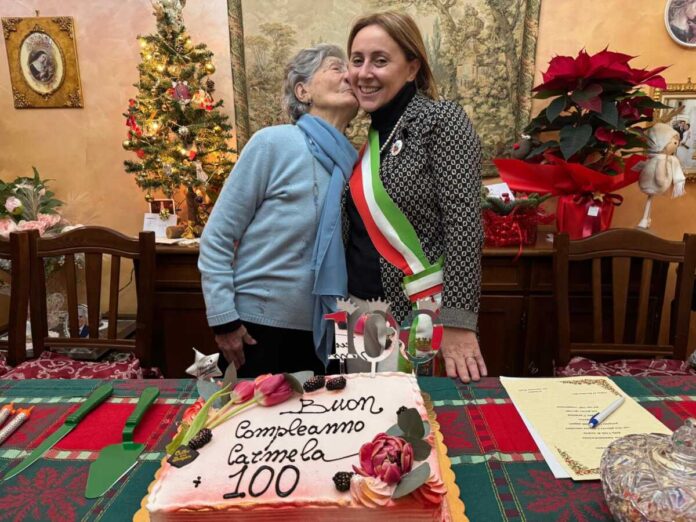 Centenaria Carmina Parente