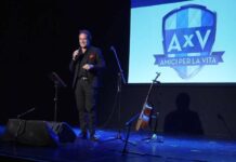 Solidarietà e risate nella serata di beneficenza di “Amici per la vita”