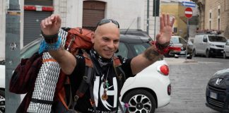 Parte da Andria il lungo viaggio di Riccardo Di Teo, primo italiano a fare il giro del mondo a piedi