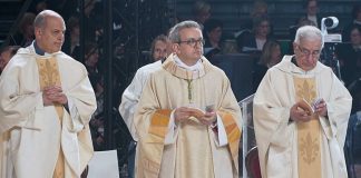 Mons. Basile è ufficialmente Vescovo: ordinazione episcopale in una intensa celebrazione al Palasport